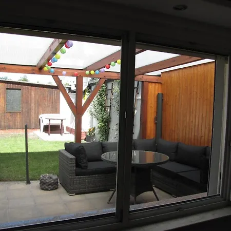 Nettes In Hartmannsdorf Mit Garten, Terrasse Und Grill Hébergement de vacances Lübben