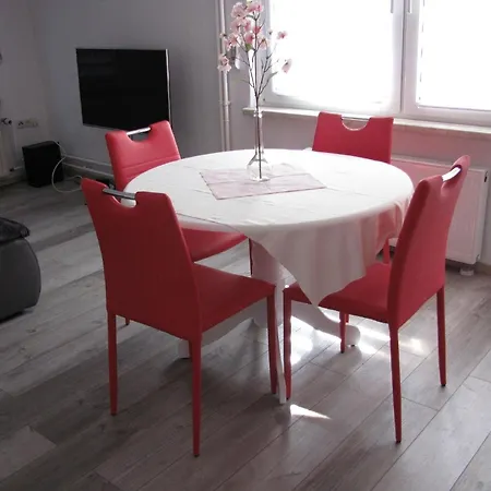 Nettes In Hartmannsdorf Mit Garten, Terrasse Und Grill *