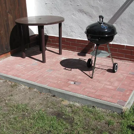 Nettes In Hartmannsdorf Mit Garten, Terrasse Und Grill * Lübben